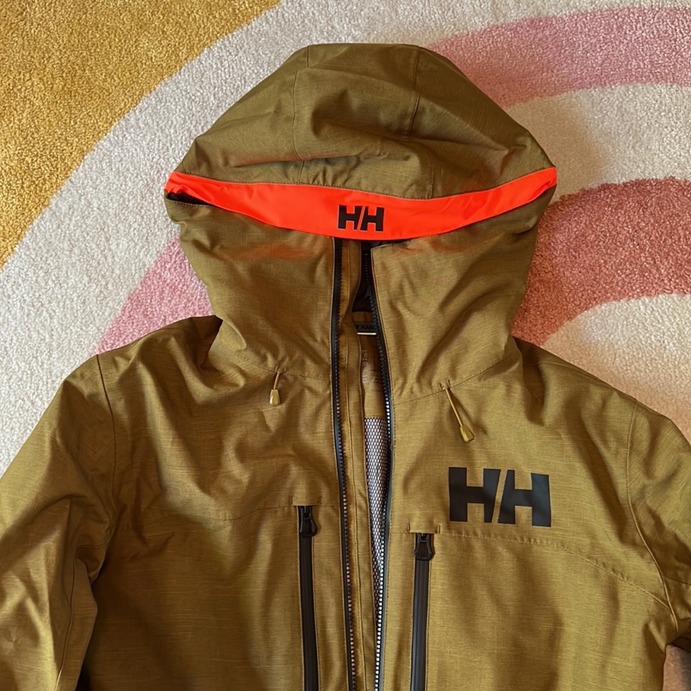 Helly Hansen Garibaldi 2.0 Jacket - L, Uniform Green, new with tags never worn.